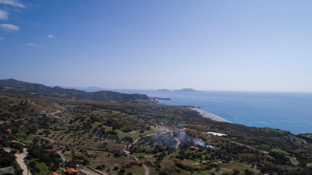 Alexandros Villa Agia Paraskevi  Luaran gambar