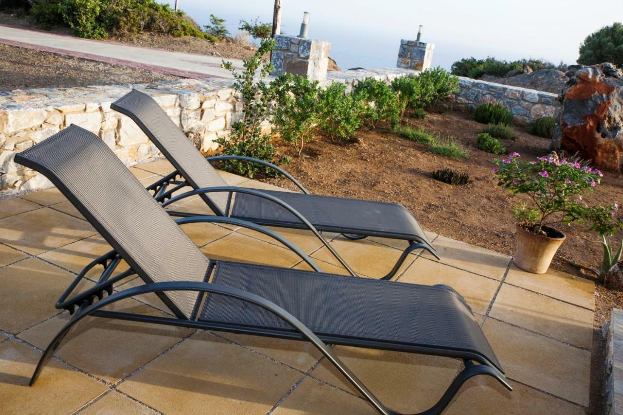 Alexandros Villa Agia Paraskevi  Luaran gambar